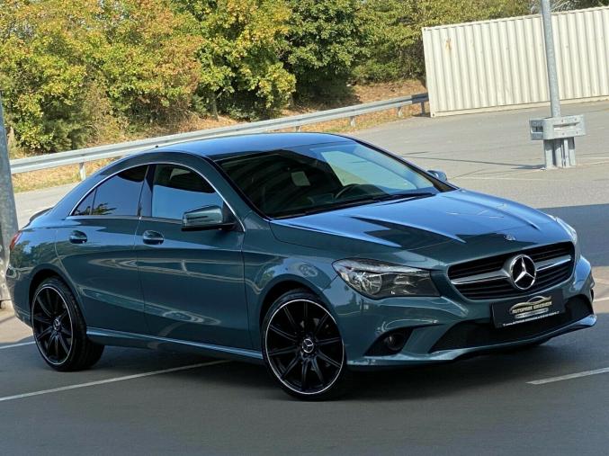 Mercedes-Benz CLA 220 CDI AMG LINE