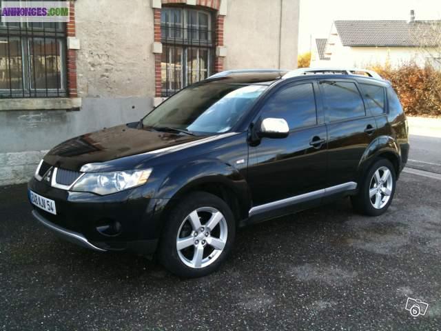 Mitsubishi outlender 2.0 D-ID INTENSE +