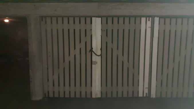 Place de parking fermée à côté Lycée Audiberti