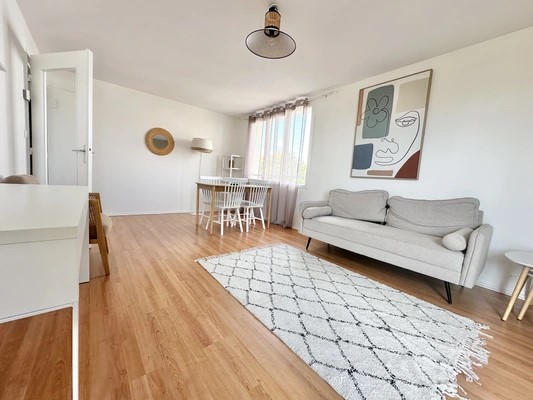 Location d'un T1 meublé sur 91000, Évry-Courcouronnes