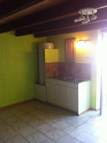 MAISON T3 AVEC APPENTI ET COURS