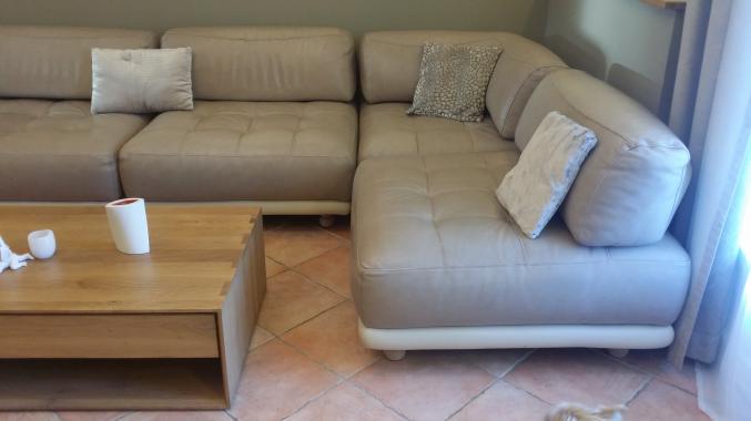 Canapé d'angle Cuir de Buffle Bicolore en très bon état.