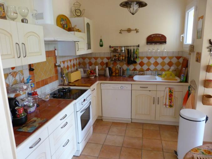 VILLA T5 MONTLEGUN QUARTIER CALME