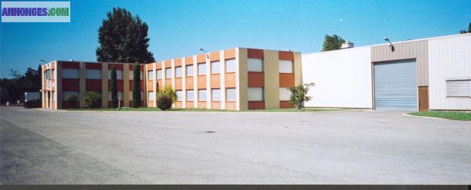 A LOUER bureaux-local commercial- stockage