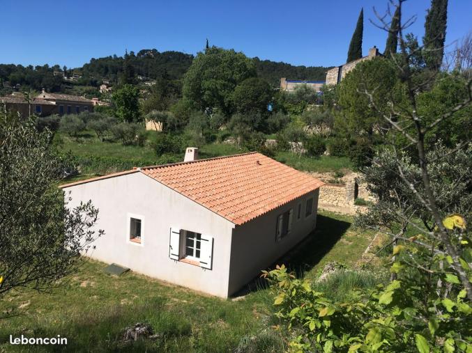 Rare sur cotignac villa plein sud 1000 m2 terrain
