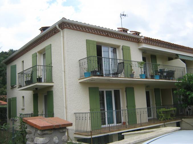 Spacieux vue dégagée bon état avec gd garage