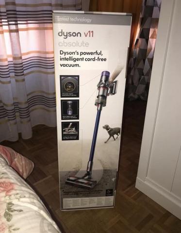 Aspirateur Dyson V1