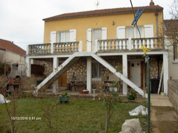 Maison 4 pièces 137 m² avec garage et jardin