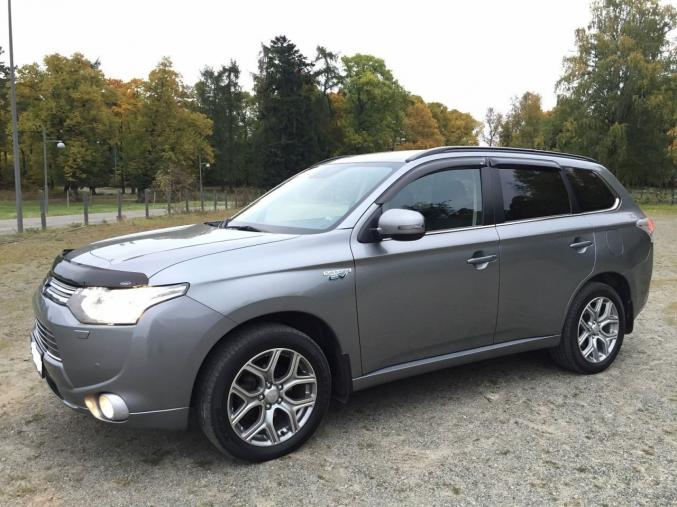 Mitsubishi  Outlander