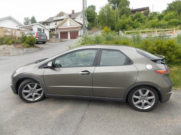 Honda Civic viii 2.2 i-ctdi 140 sport