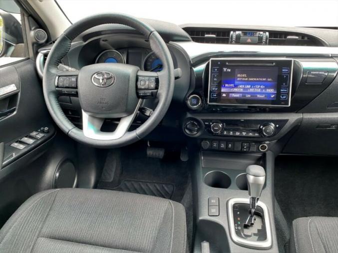 Toyota Hilux 2.4 D-4D 4x4 °Rollo°AHK°SHZ°DAB°RFK°