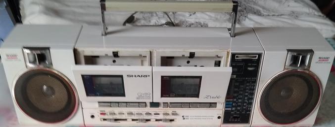 RADIO CASSETTE SHARP QT 89 Collector