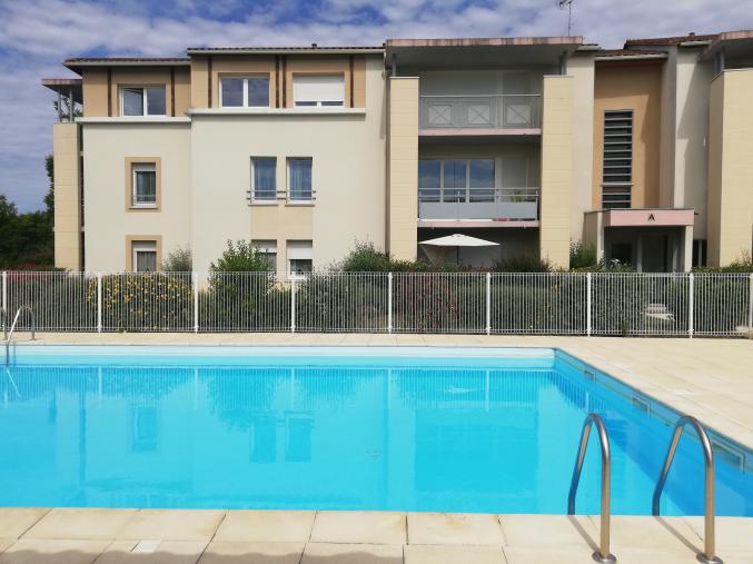 BERGERAC BEAU T3 AVEC PISCINE