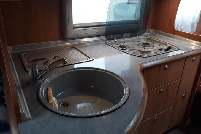 Camping-car burstner i686 élégance