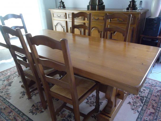 SALLE A MANGER EN CHENE MASSIF