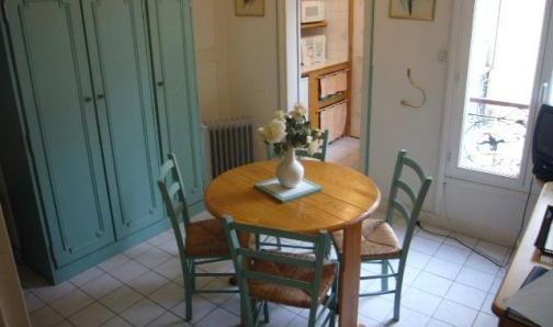 Beau Studio meublé Paris 11