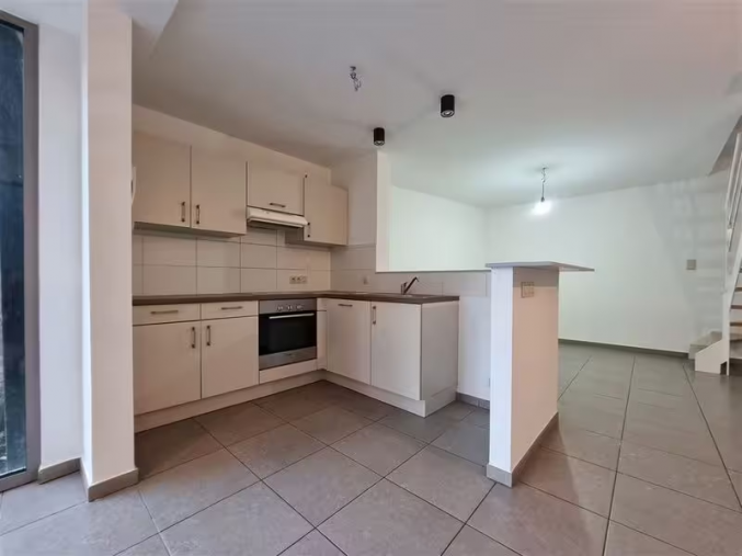 Appartement en duplex au rez à louer à Mouscron  775 €