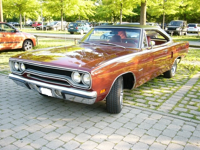 Plymouth Satellite