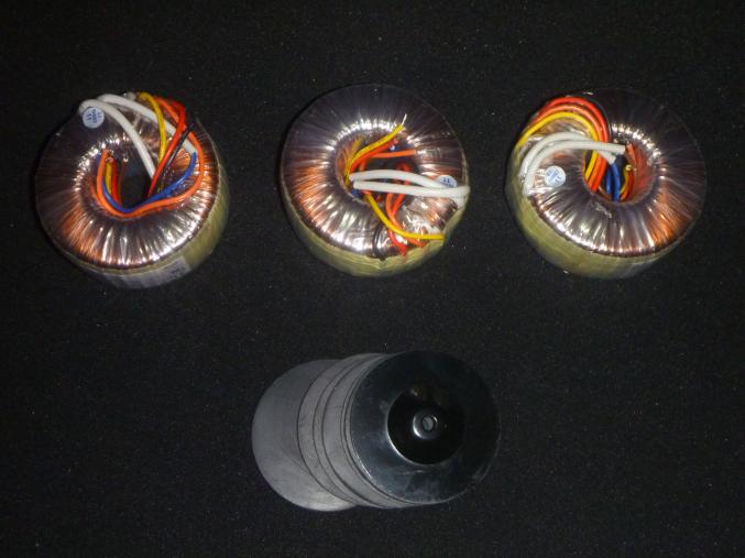 Lot de 3 transfos toriques multicomp 230 ac / 2 x 55v 1.09 A neufs