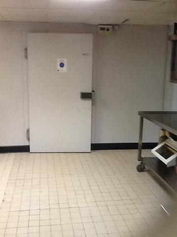 Local professionnel  traiteur  a paris 9éme