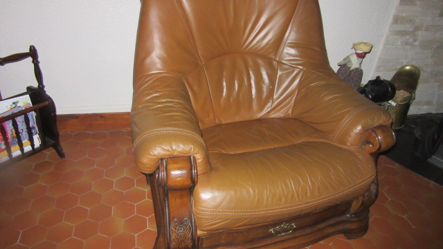 Canapé et fauteuil cuir