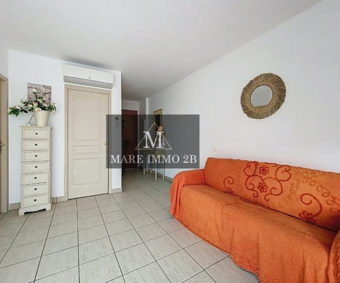 STUDIO AVEC TERRASSE