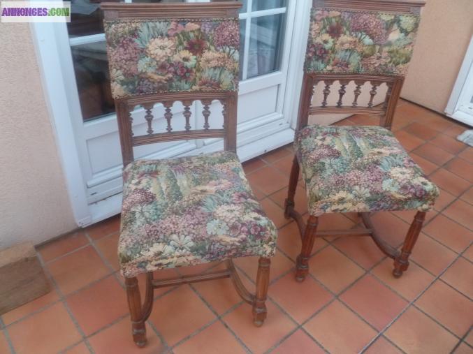 Paire de chaises style Henri II