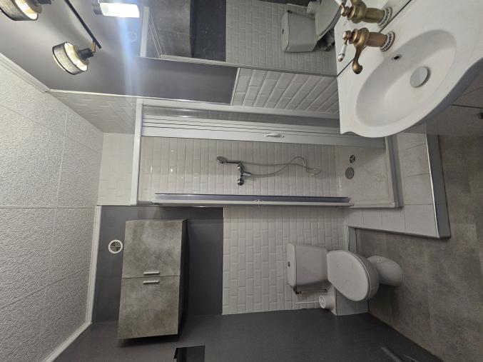 Studio à louer à l'année