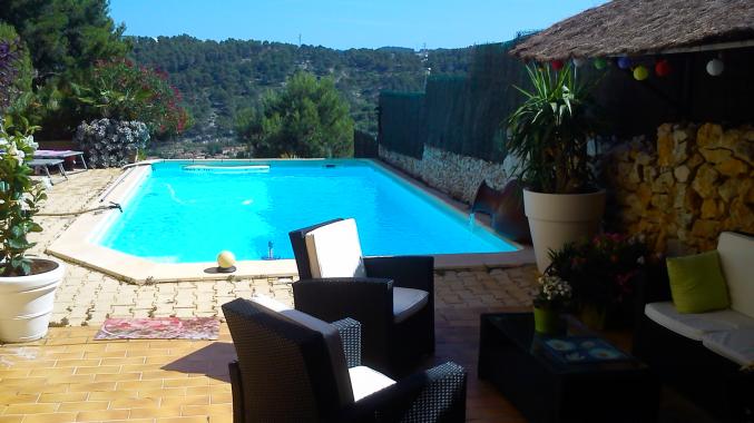 200m² proche CASSIS 11 pièces 5 chambres villa+T2