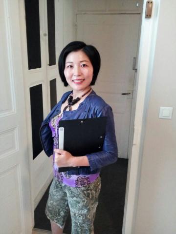 Fille de Shanghai donne le cours de chinois en Ariège / en ligne