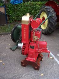 Collection de 15 moteurs anciens