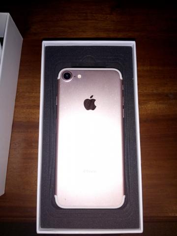 GSM IPHONE 7 - 256 gigas - Or Rose - excellent état