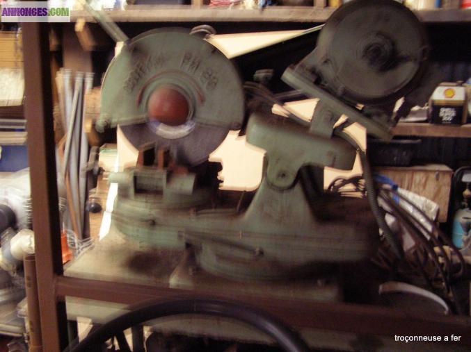 Tronçonneuse a féraille