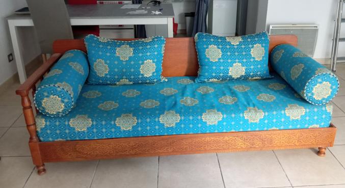 Jolie Banquette Marocaine / (Livraison Possible)