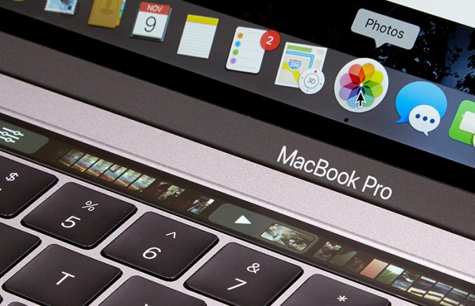 Apple MacBook Pro 15 avec Touch Bar, 2.9GHz Quad-Core Intel Core i7, Espace gris