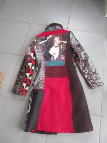 Manteau desigual taille 36 en tres bonne etat