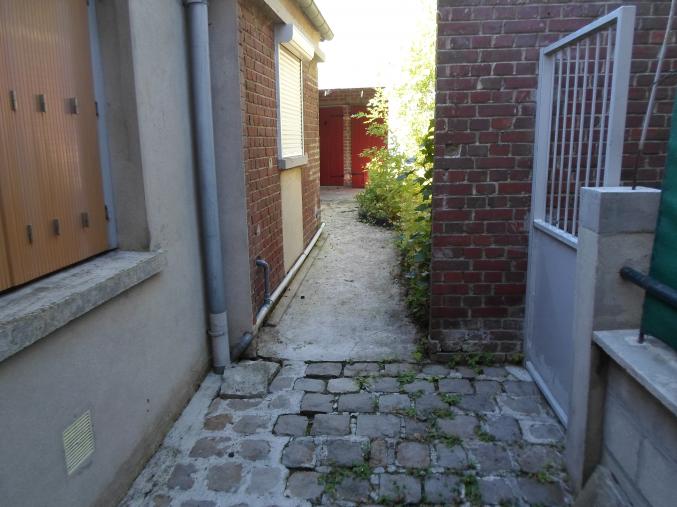  Maison de ville en briques Rénovée de 88 m² + 45 m² de combles aménageables.