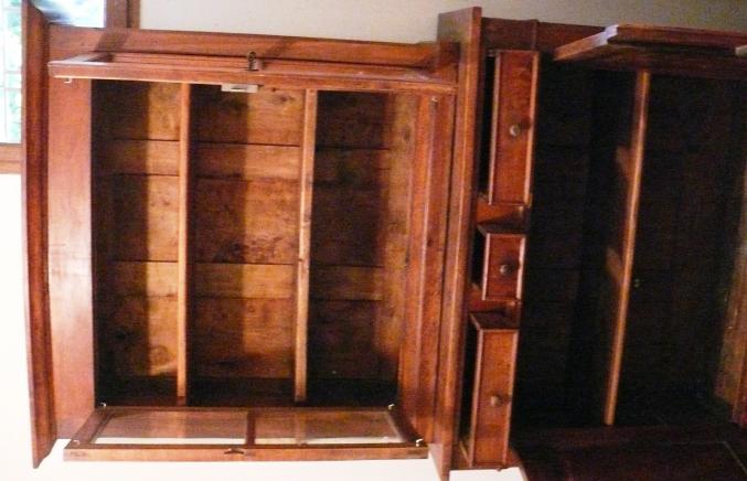 Elégant vaisselier. TB état