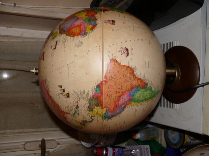 Globes terrestres ( + de 20 )