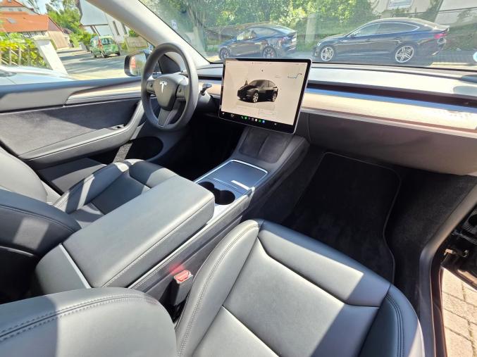 Tesla Model Y Propulsion Standard RWD – 06/2024 – 43 000 km