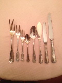 COUVERTS DE TABLE METAL ARGENTE 80