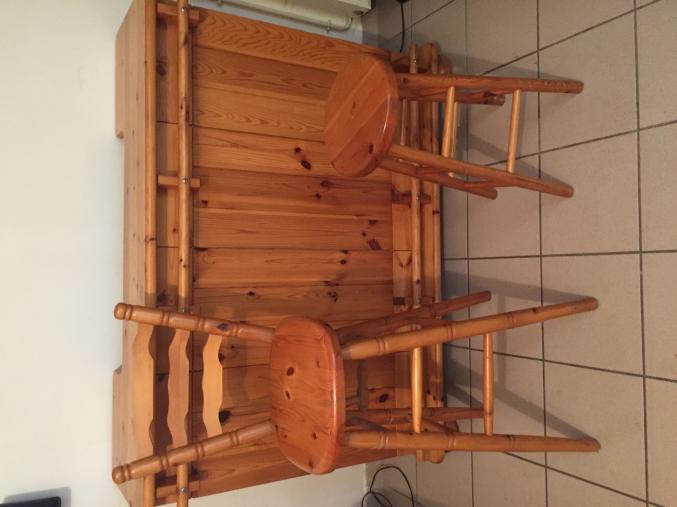 Bar en bois + 2 tabourets 