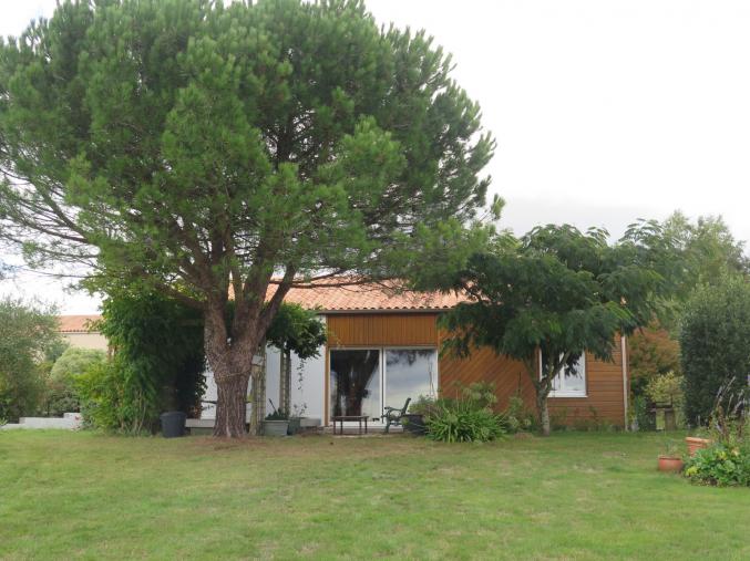 Maison contemporaine de 1996