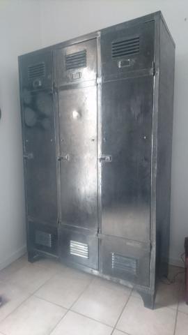Armoire vestiaire dressing industriel ancien