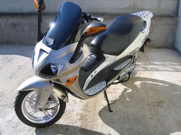 Moto scooter