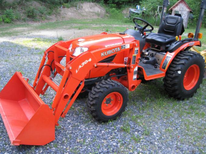 Tracteur Chargeur KUBOTA B2320 4X4