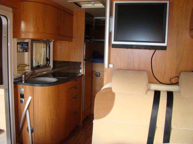 BURSTNER AVIANO i675 2.3 JTD