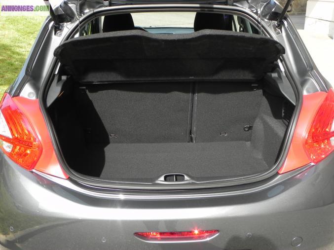 PEUGEOT 208 Allere 1.6e HDI 92cv