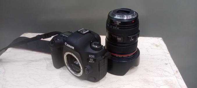 Canon EOS 5D Mark IV + Objectif EF 24-105mm L IS USM