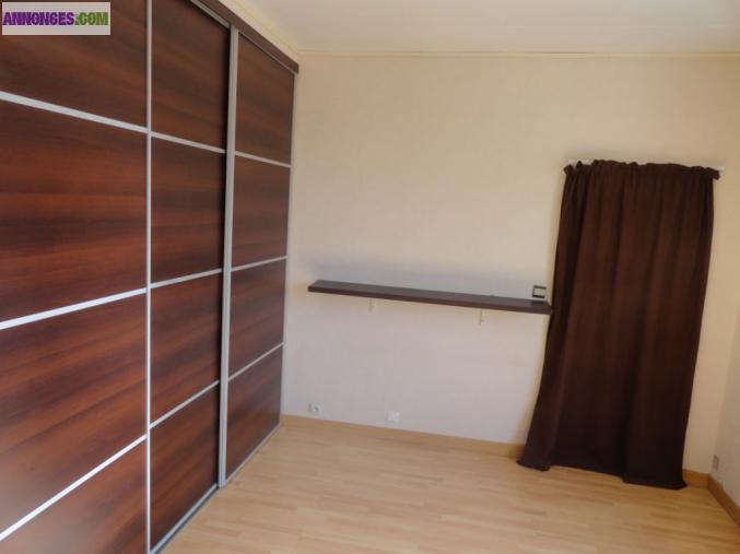 Maison CHECY 3 ch. - 102 m² habitables + 100 m² d'annexes